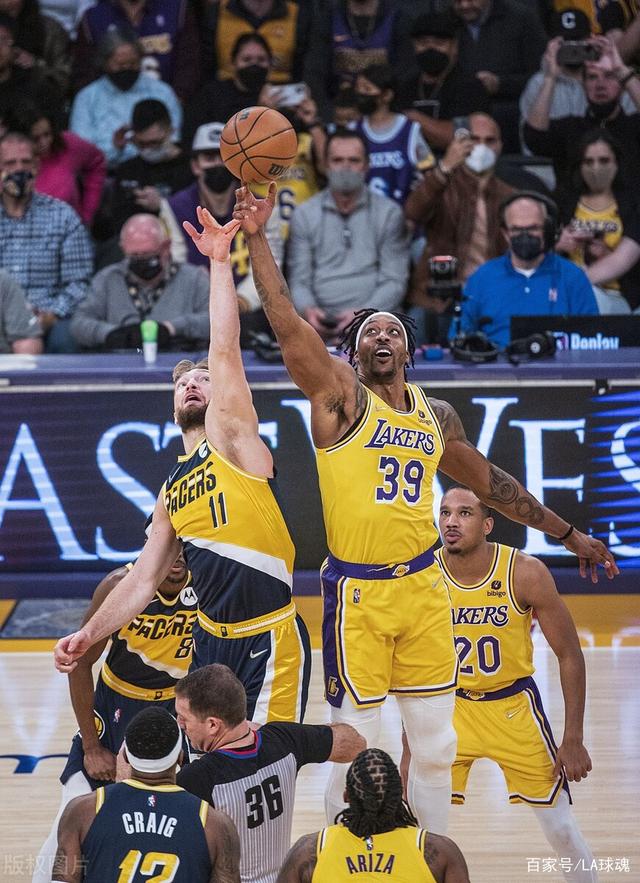 包含逆转之夜！湖人最后时刻连续得分取胜，得到语言简介到了就是.的词条