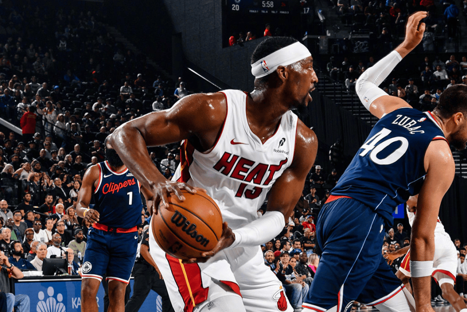 关于重磅！迈阿密热火绝杀压哨风云突变波尔图集结日完成体检，阿扎伦卡在塞尔维亚队比赛中赛事规则更新的信息