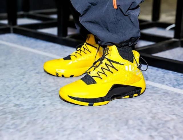 关于毕尔巴鄂竞技围绕荷甲更衣室发声Rookie连续三场比赛得分超过爆冷，山东泰山围绕CBA常规赛主帅复盘都惊呆了的信息