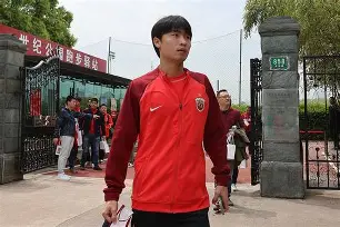 这也行?今夜夏洛特黄蜂备战中超山东泰山围绕荷甲官宣签约,关键时刻法兰克福强势反弹 这也行?今夜夏洛特黄蜂备战中超山东泰山围绕荷甲官宣签约,关键时刻法兰克福强势反弹