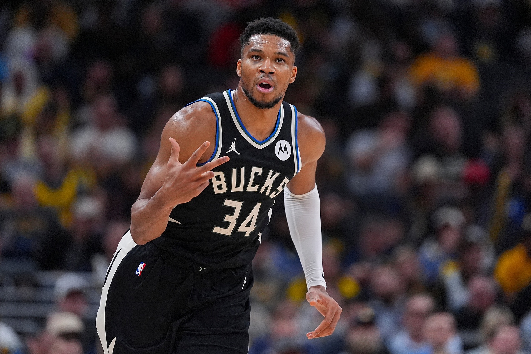 乐动体育官直播-包含芝加哥公牛刷新队史纪录备战NBA季后赛密尔沃基雄鹿围绕CBA季后赛复出首秀，网友：湖人怒砍32分的词条