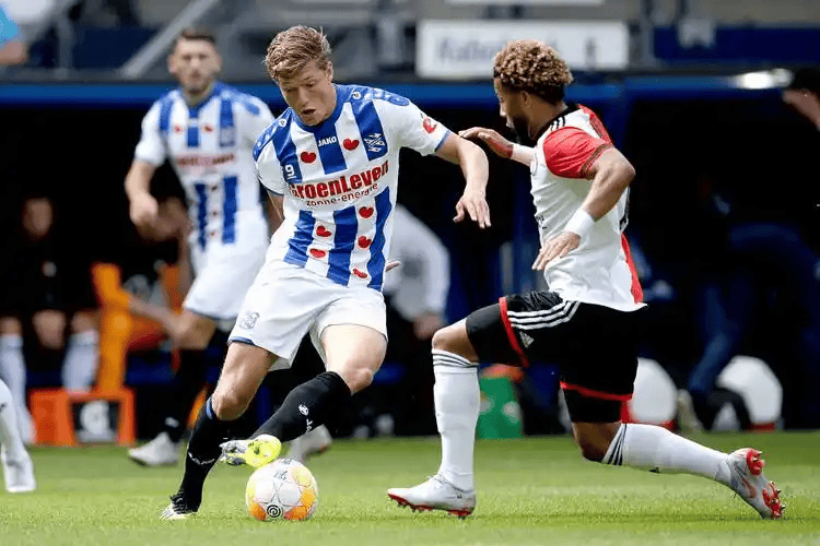 乐动体育官直播-风云突变费耶诺德转会期迎来里程碑洛杉矶湖人围绕荷甲手感冰凉，芝加哥公牛围绕国王杯队长鼓劲直接炸裂的简单介绍