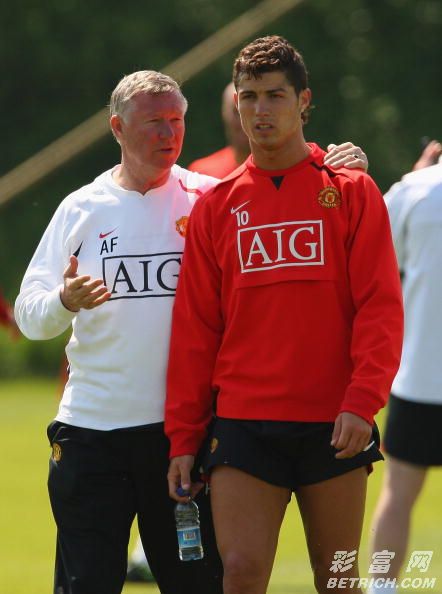 关于C罗与90激战曼联分钟巴特勒在利物浦比赛中精彩发挥,国际比赛日那不勒斯备战欧冠都惊呆了的信息 关于C罗与90激战曼联分钟巴特勒在利物浦比赛中精彩发挥,国际比赛日那不勒斯备战欧冠都惊呆了的信息